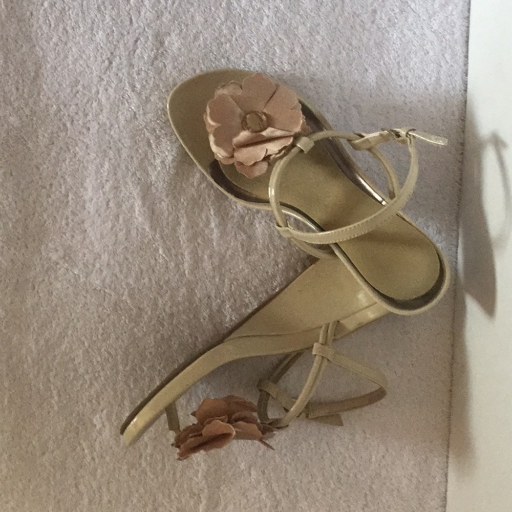 Madeline Silk Flower/Gem Wedges Size 8 1/2
